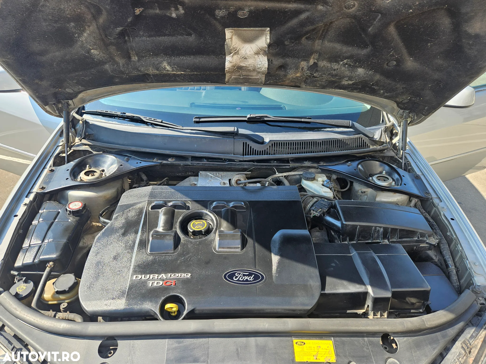 Ford Mondeo 2.0TDCi Ghia - 14