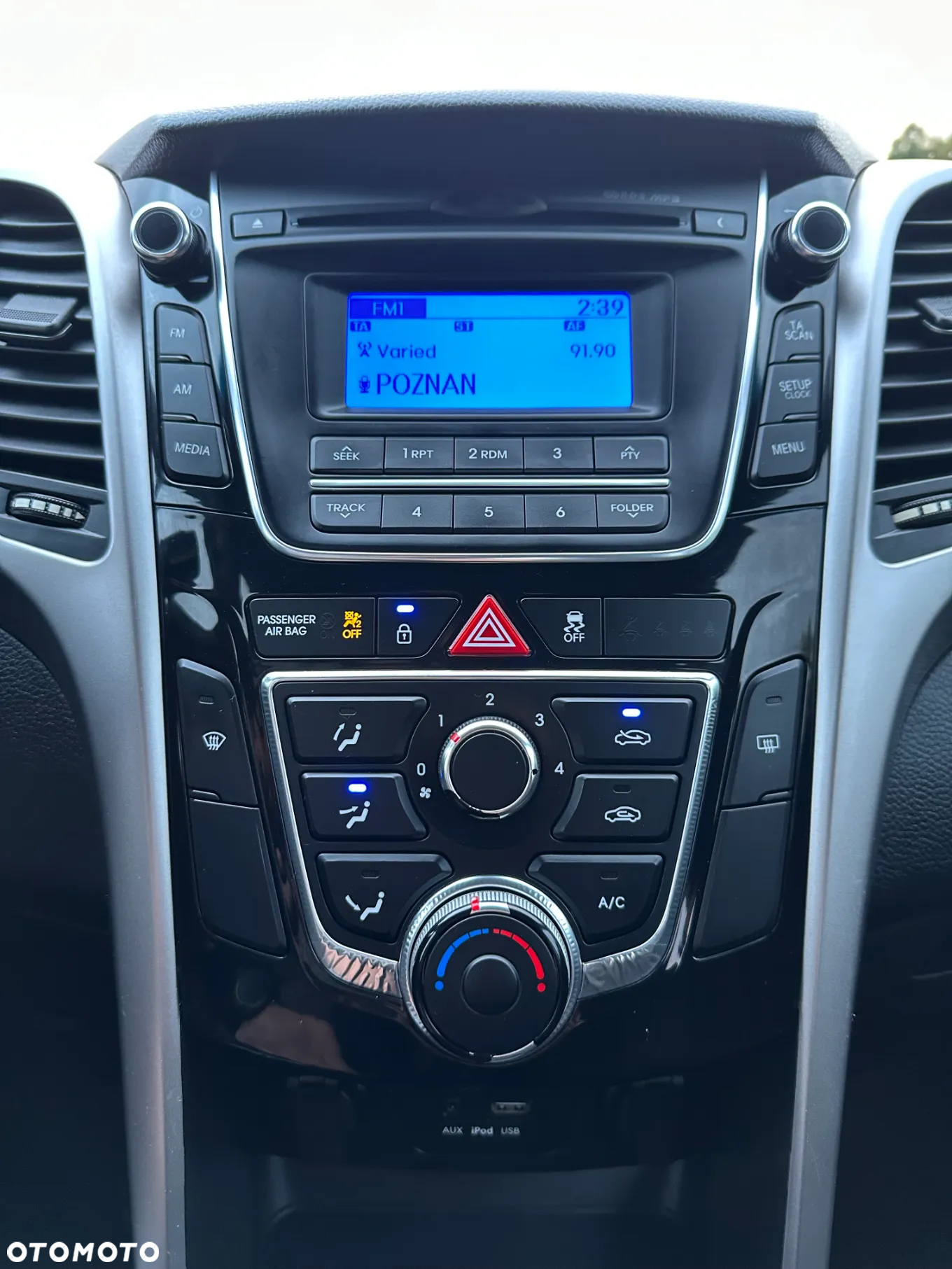 Hyundai i30 1.4 Premiere Comfort - 24