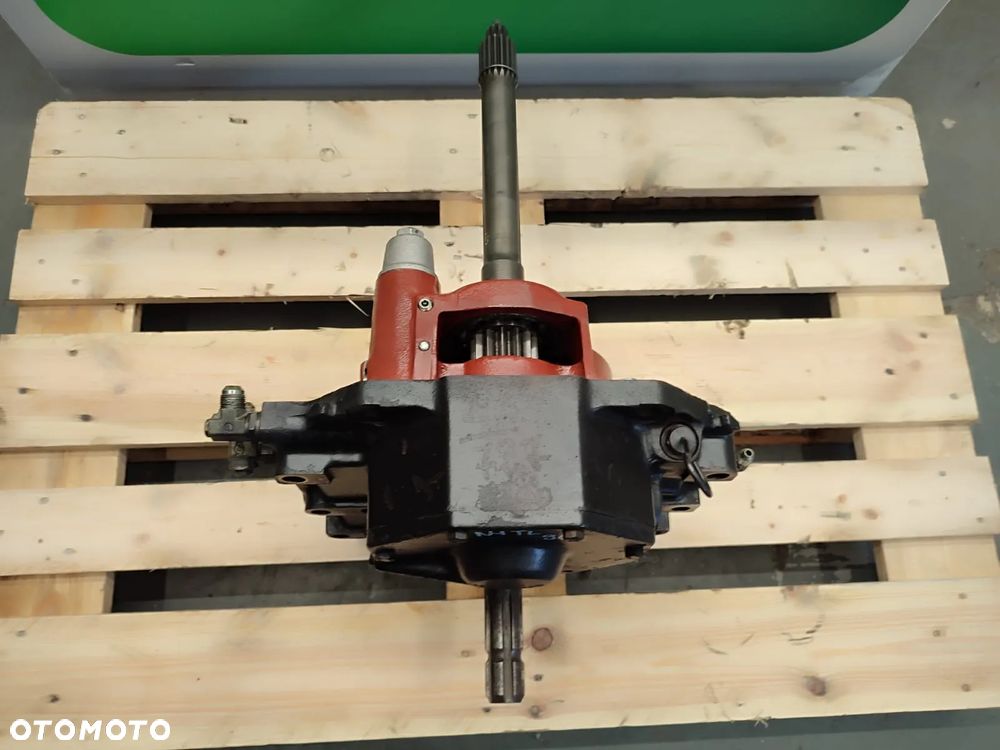 PTO tył 5165972 NEW HOLLAND TL90 - 2