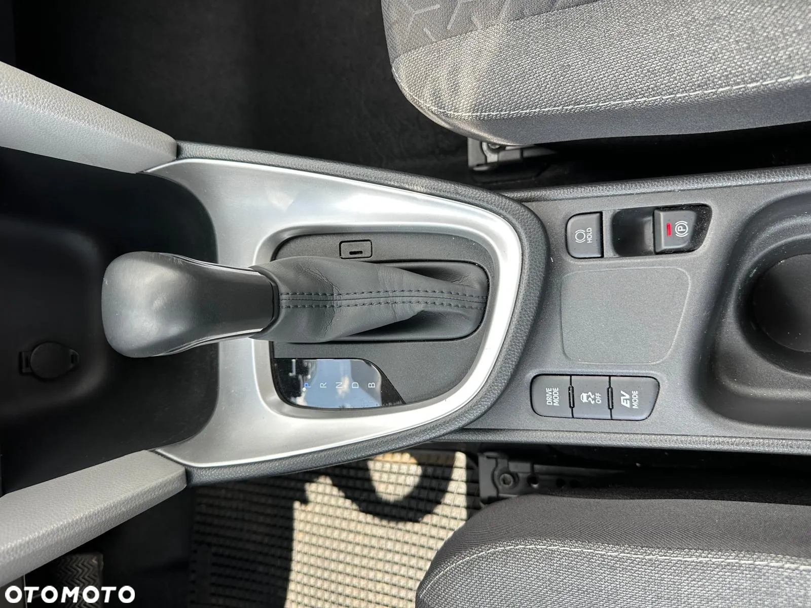 Toyota Yaris Cross Hybrid 1.5 Comfort - 12