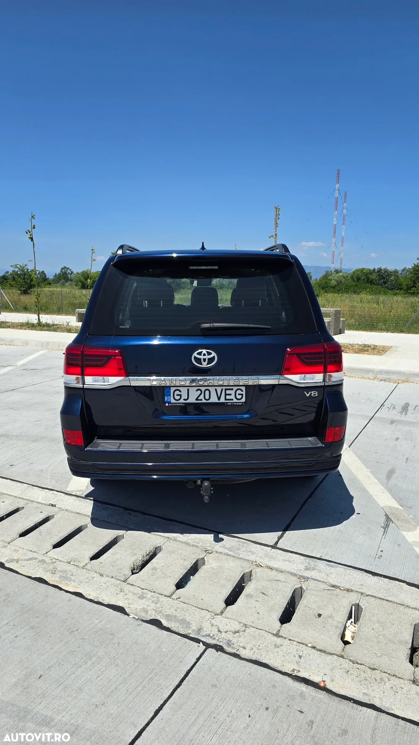 Toyota Land Cruiser - 3