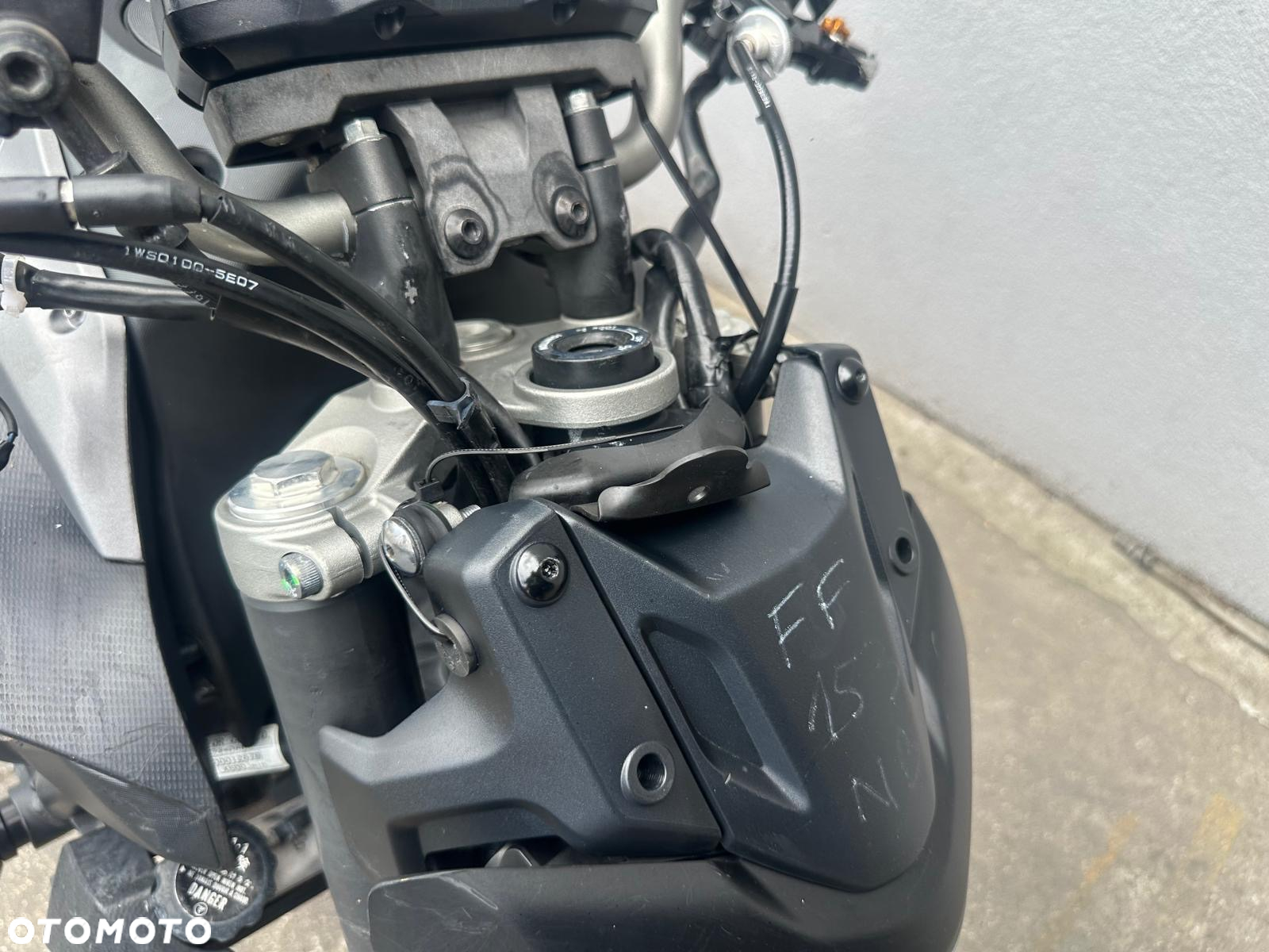 Yamaha MT - 7