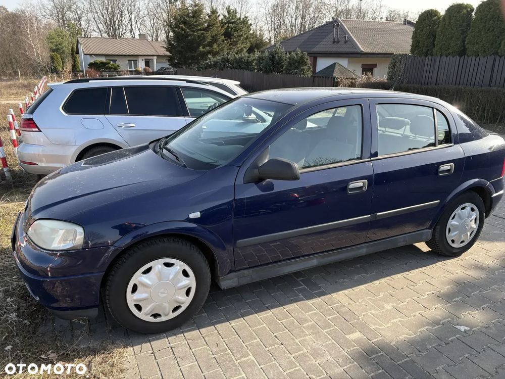 Opel Astra 1.4 Start - 1