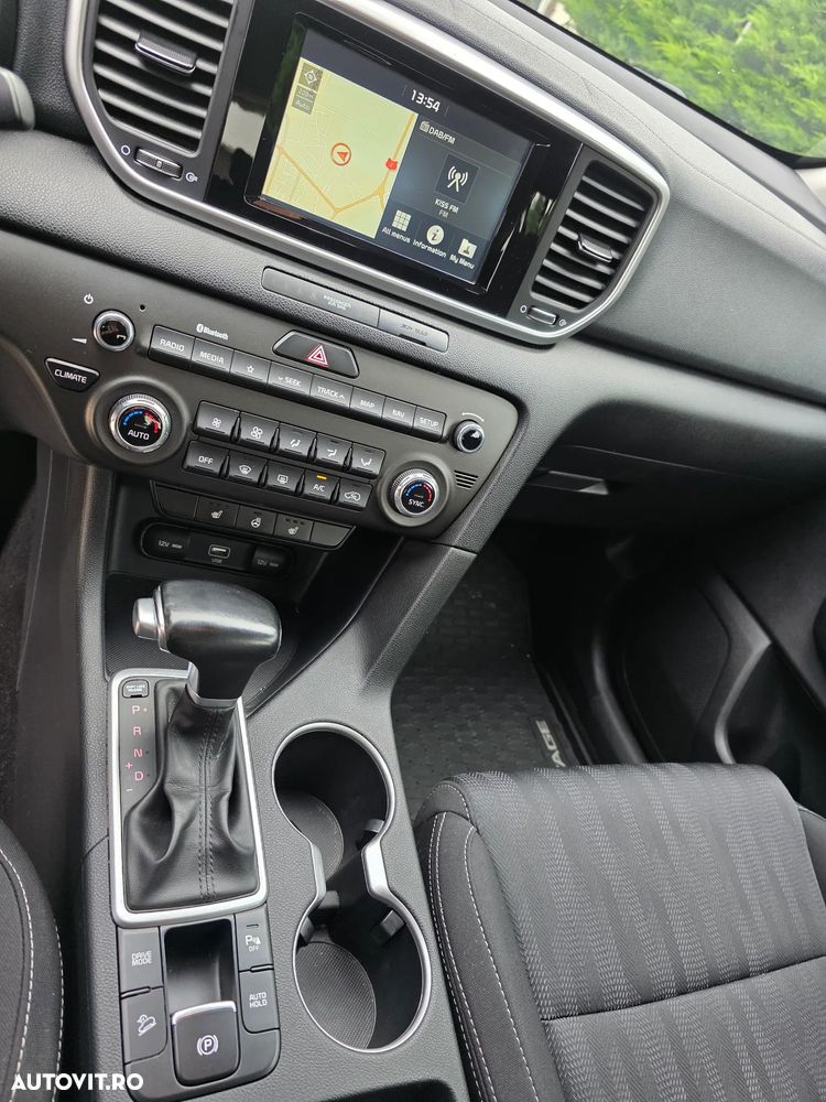 Kia Sportage 1.6 DSL MHEV 7DCT HP 4x2 Style - 32