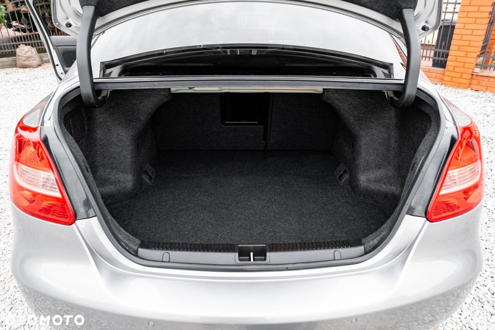 Suzuki Kizashi 2.4 4x4 CVT Sport - 18