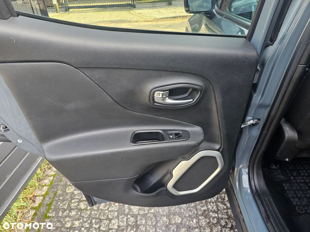 Jeep Renegade 1.4 MultiAir Longitude - 24