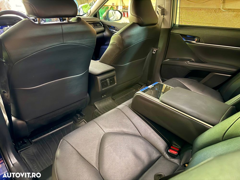 Toyota Camry 2.5 Exclusive - 11