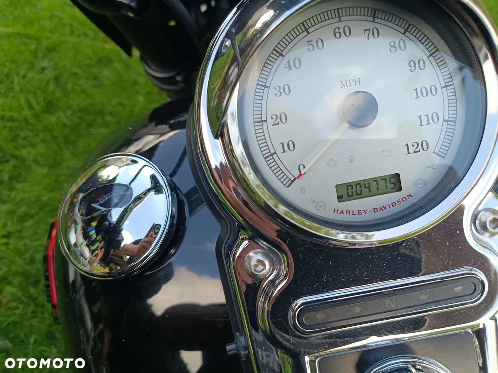 Harley-Davidson Dyna Fat Bob - 9
