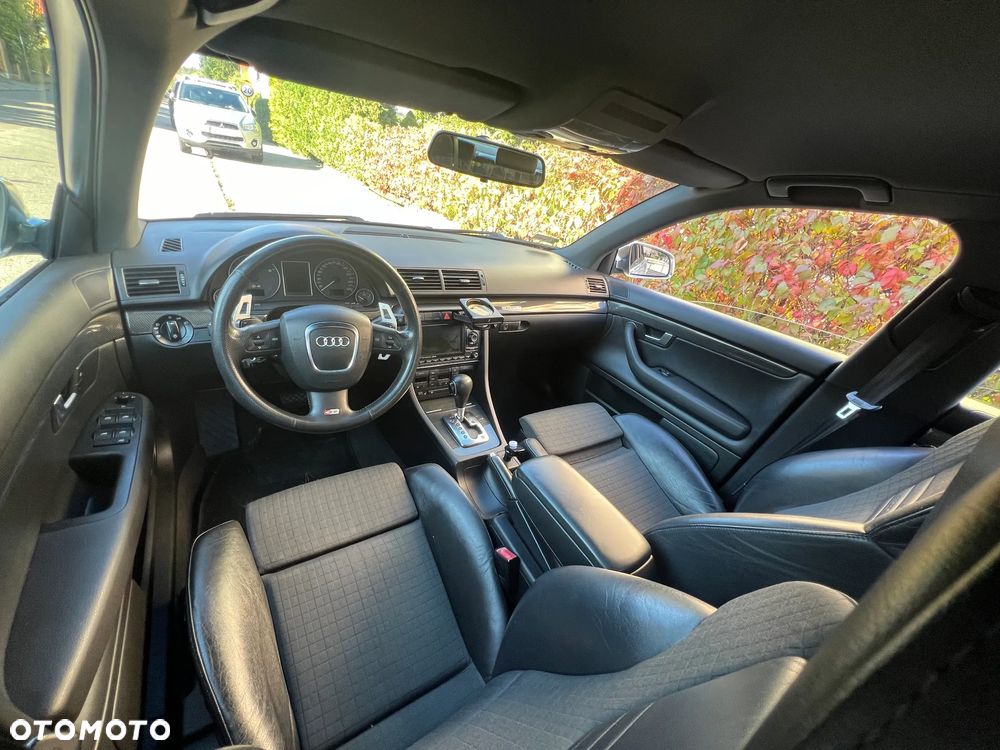 Audi S4 Limousine 4.2 Quattro Tiptr - 32