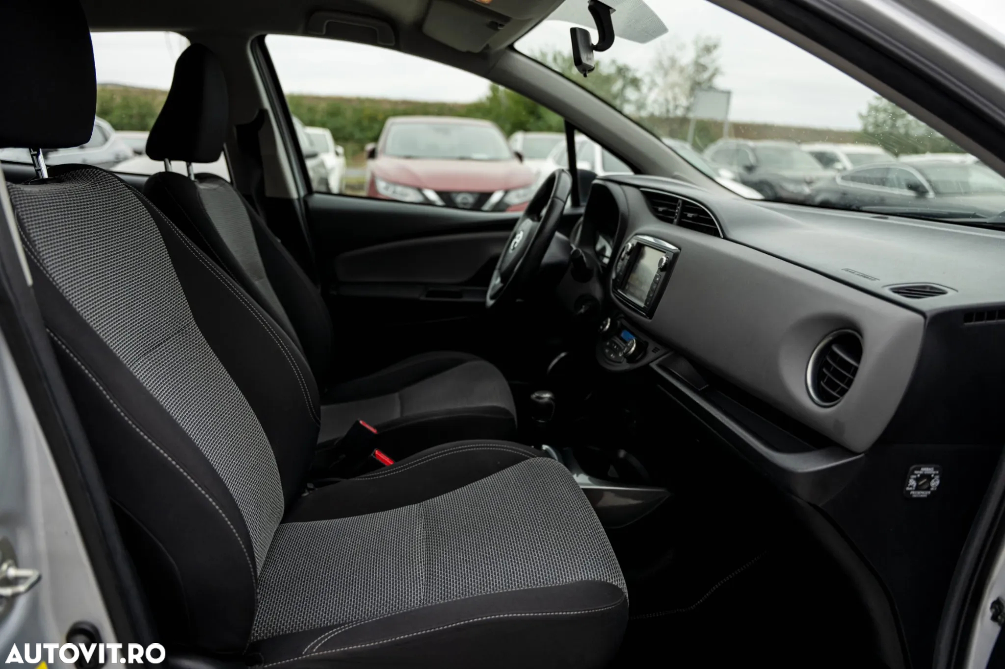 Toyota Yaris 1.5 VVT-i HSD Exclusive - 15