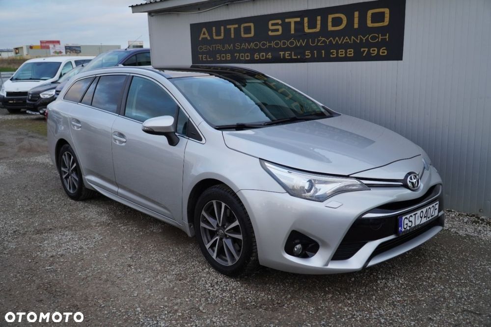 Toyota Avensis - 36