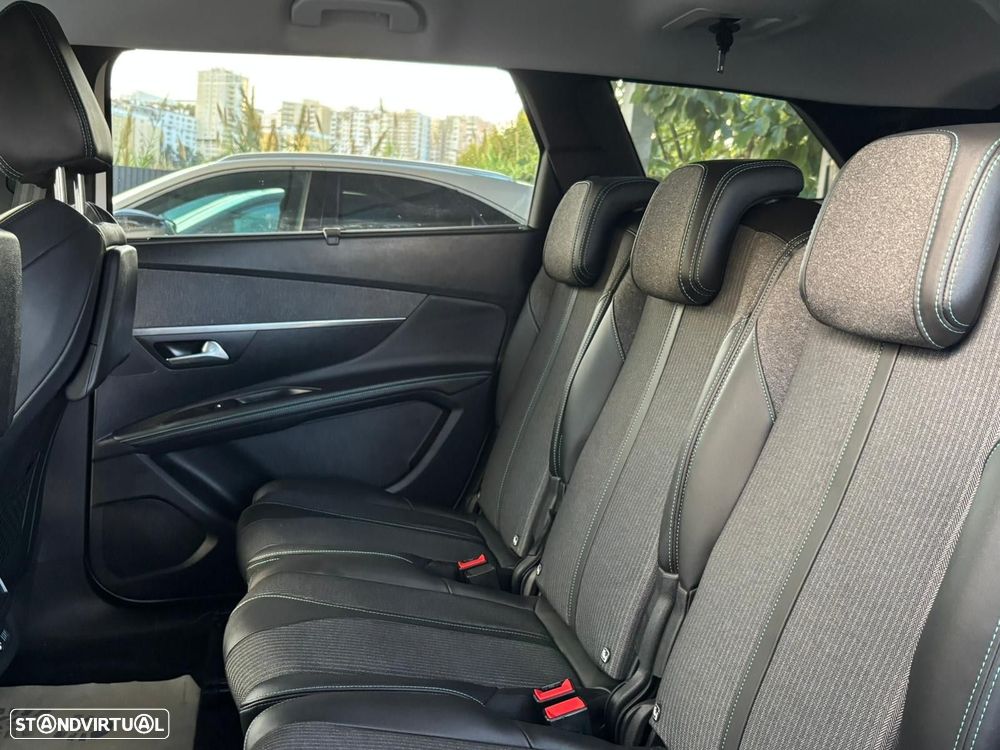 Peugeot 5008 1.5 BlueHDi Allure Pack EAT8 - 33