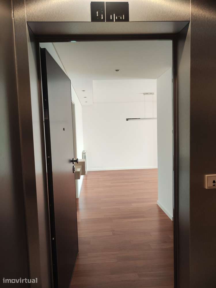 T2 para Arrendamento – Avenida do Bessa, Porto - Grande imagem: 4/33