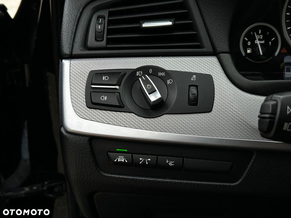 BMW Seria 5 520d - 25