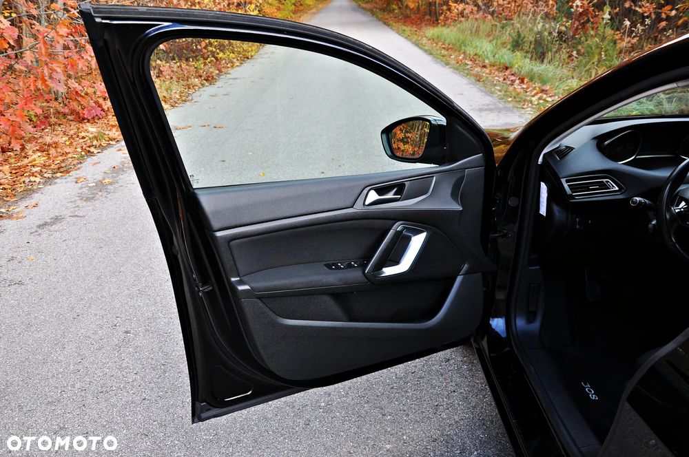 Peugeot 308 1.6 THP Active - 24