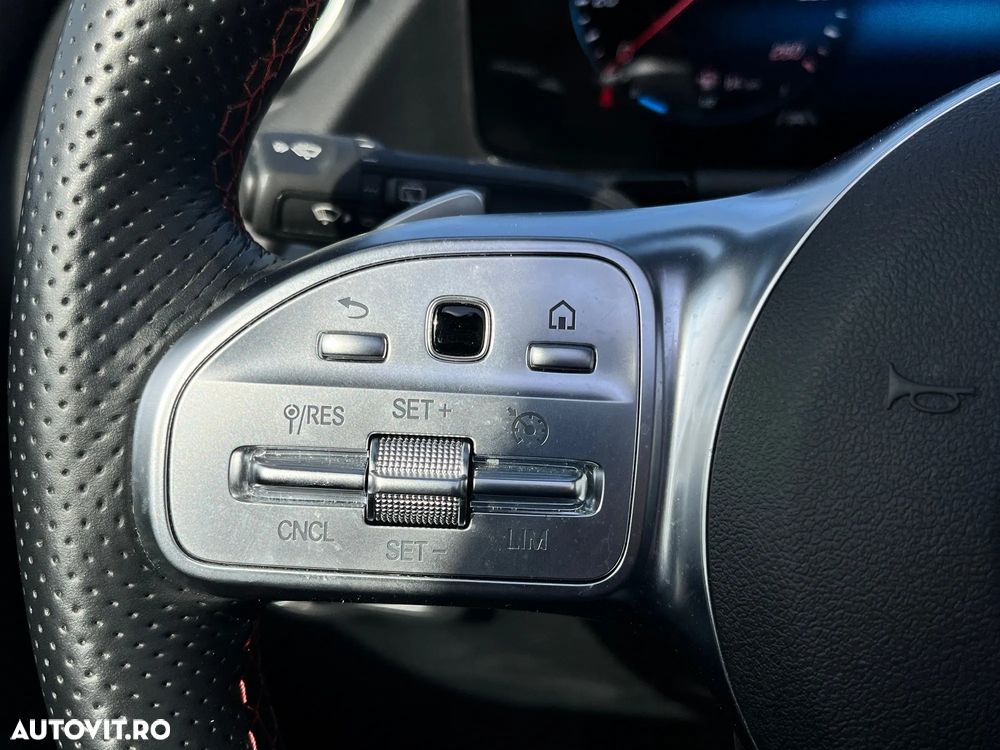 Mercedes-Benz GLA 250 e 8G-DCT AMG Line - 15