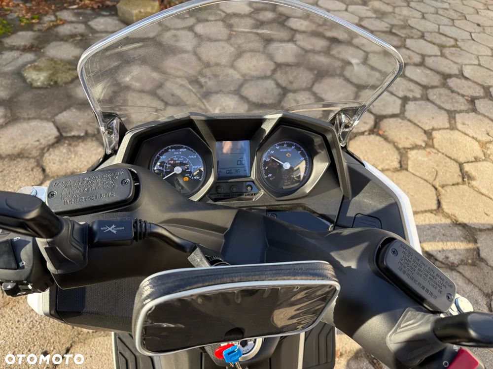 Kymco Downtown - 7