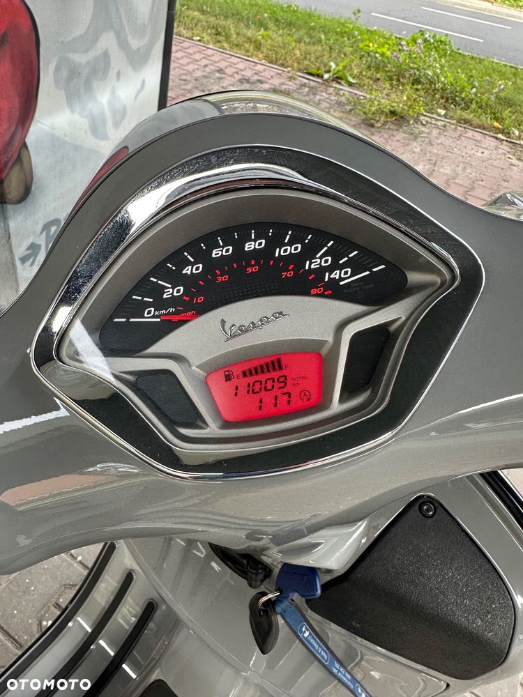 Vespa GTS - 7