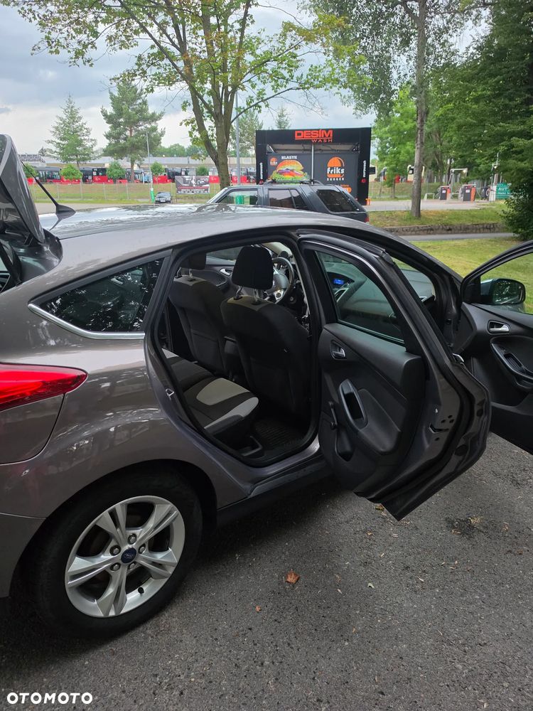 Ford Focus 1.6 Ambiente - 7