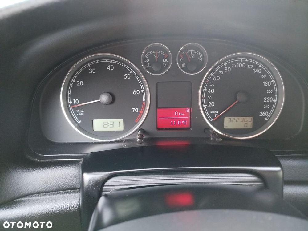 Volkswagen Passat - 19