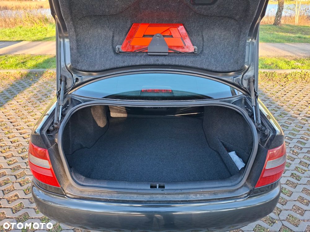 Audi A4 Limousine 1.6 - 4