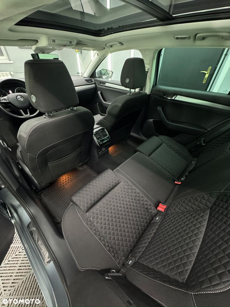 Skoda Superb 2.0 TDI Style DSG - 19