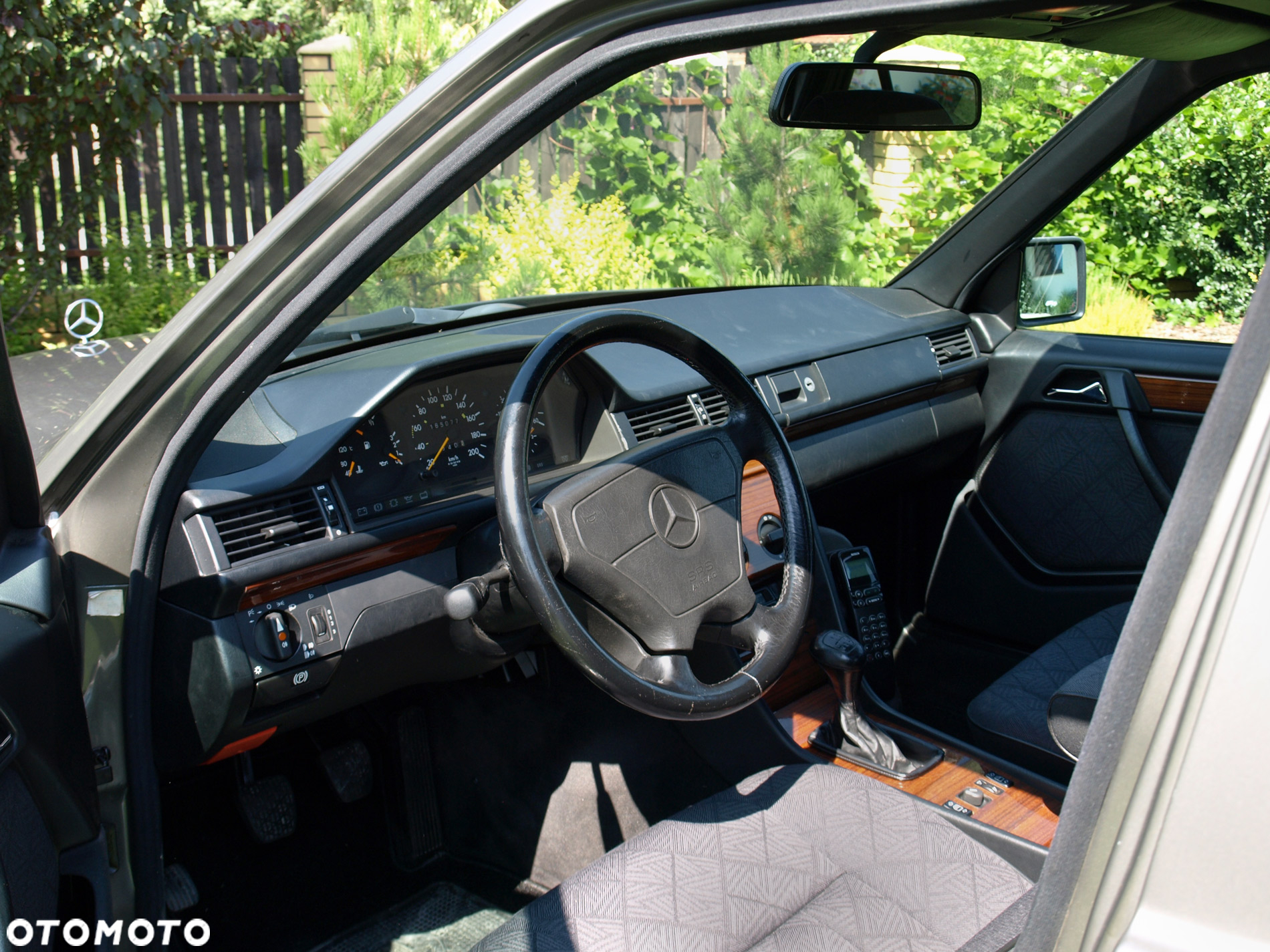 Mercedes-Benz Klasa E 300 D - 27