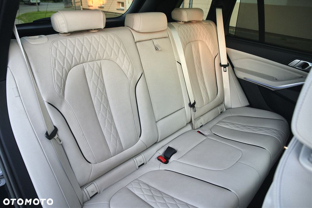 BMW X5 M M50d - 31
