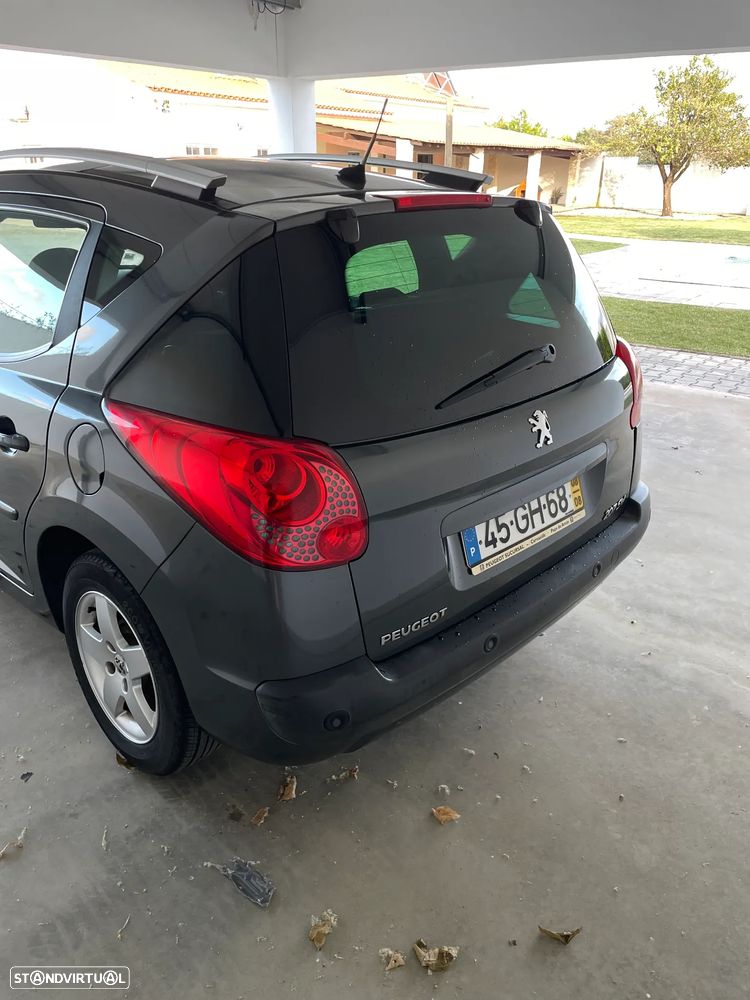 Peugeot 207 SW 1.4 Premium - 5