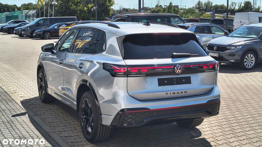 Volkswagen Tiguan - 12