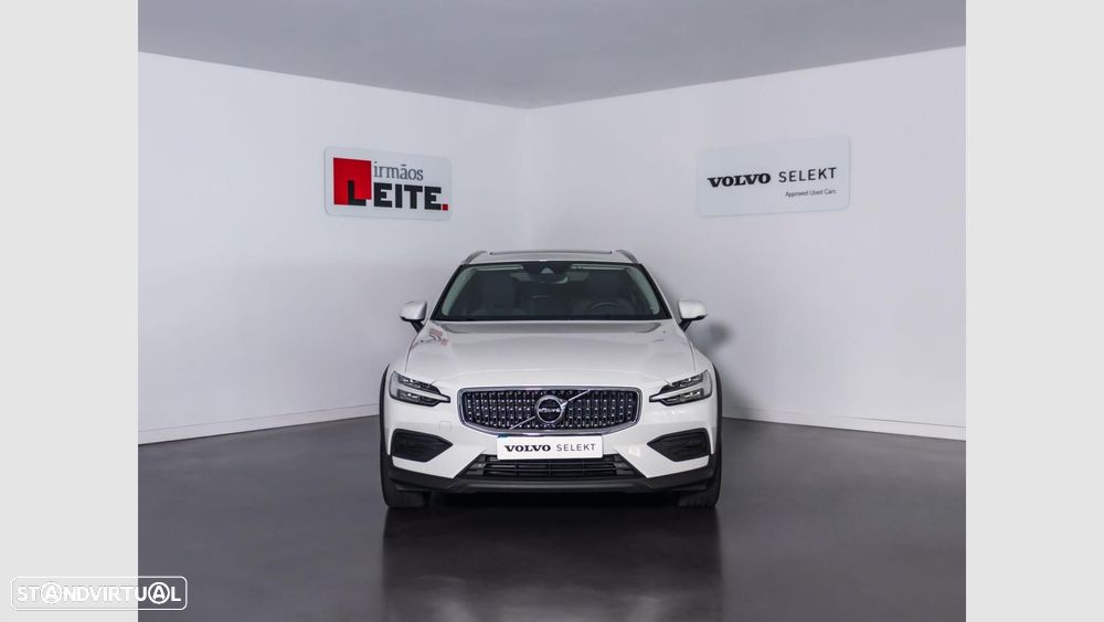 Volvo V60 Cross Country 2.0 B4 Geartronic - 3