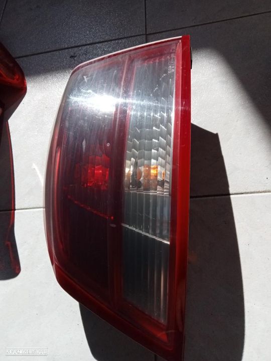 Farolim esquerdo Renault Velsatis - 1