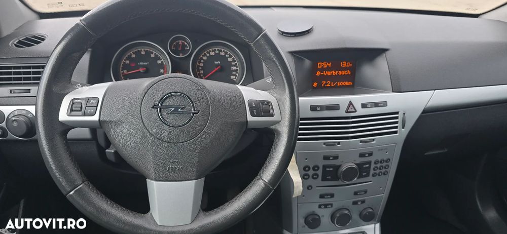 Opel Astra 1.6 Caravan - 18