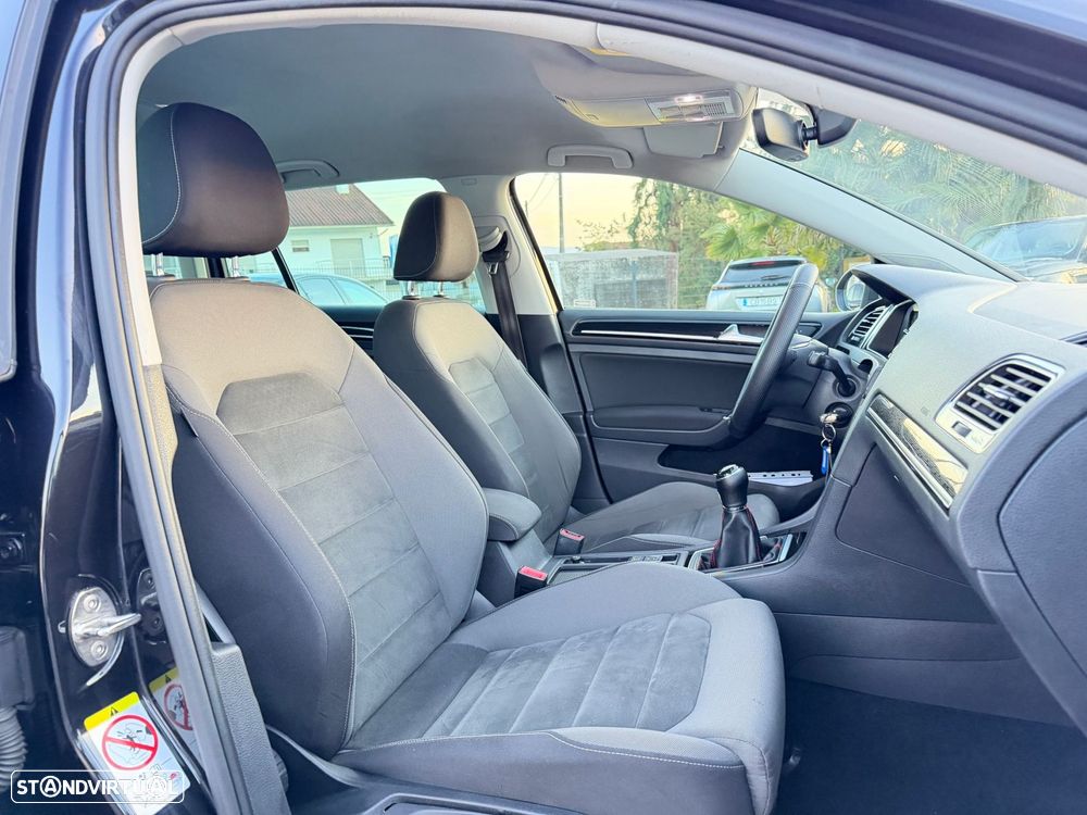 VW Golf Variant 1.6 TDi R-Line - 35