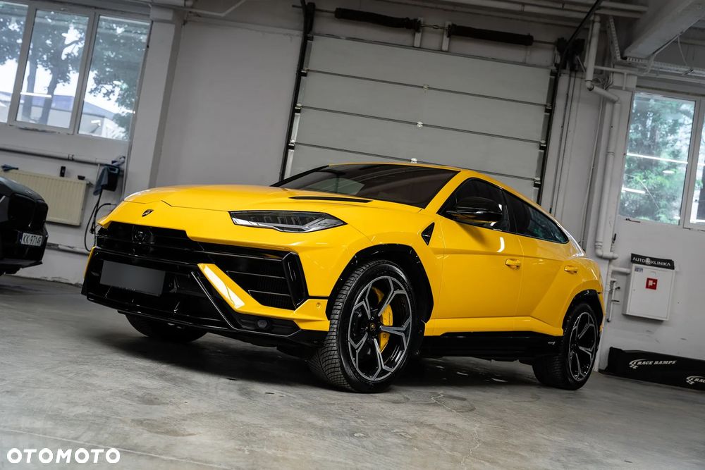Lamborghini Urus - 18