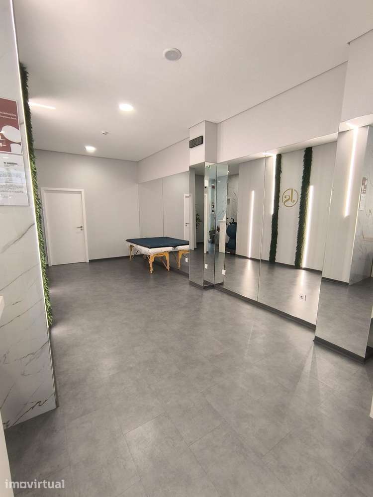Gabinete Médico + Ginásio (LER DESCRIÇÃO) - Grande imagem: 4/14