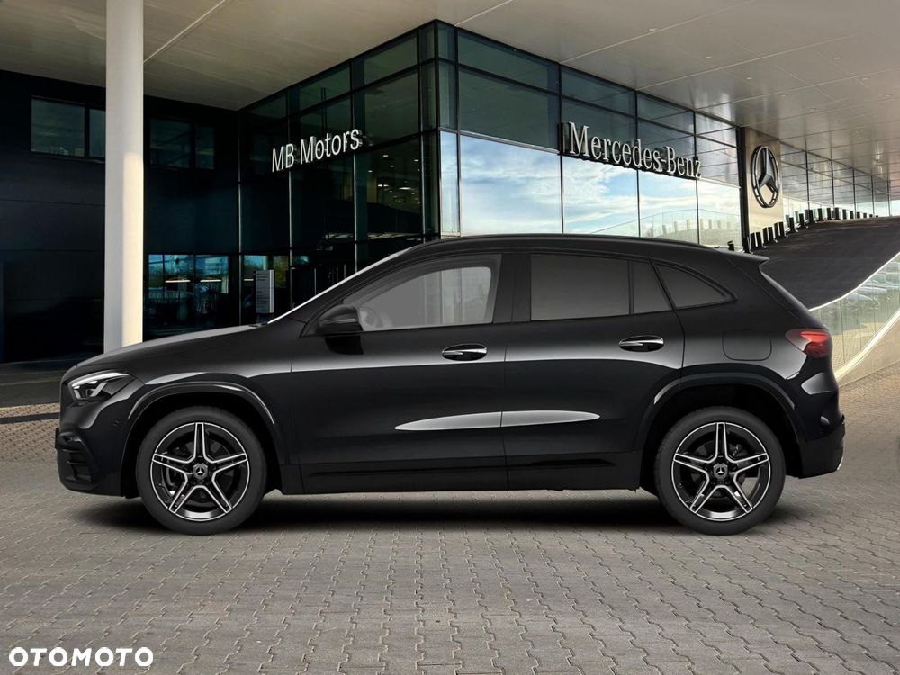 Mercedes-Benz GLA - 3