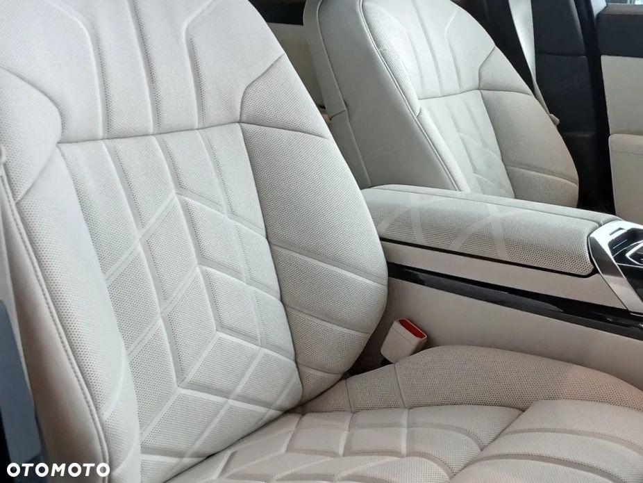 BMW Seria 7 740d xDrive mHEV M Sport sport - 7
