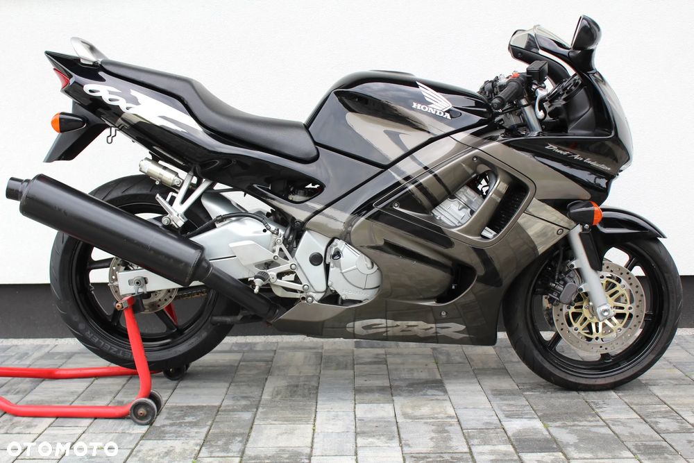 Honda CBR - 5