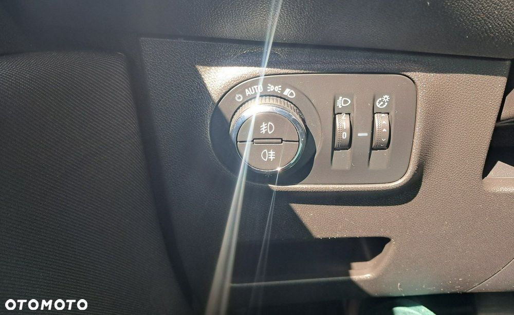 Opel Corsa - 18