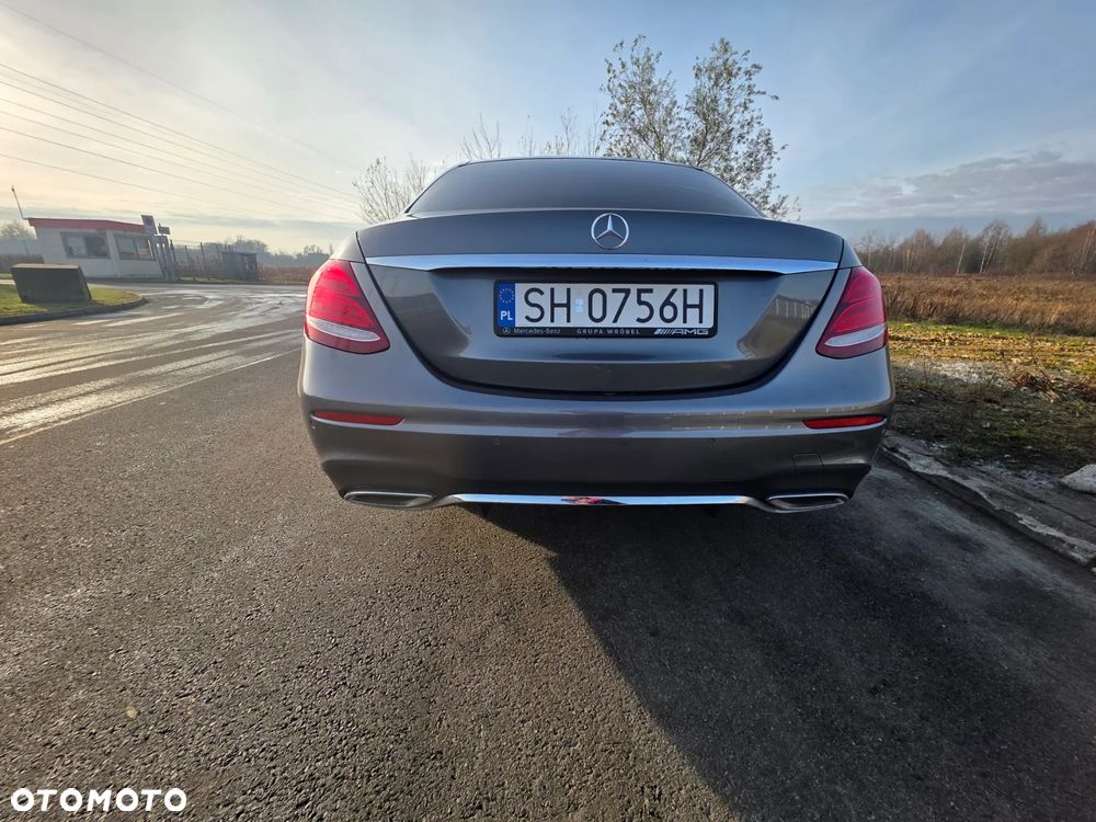 Mercedes-Benz Klasa E 220 d 4-Matic AMG - 23