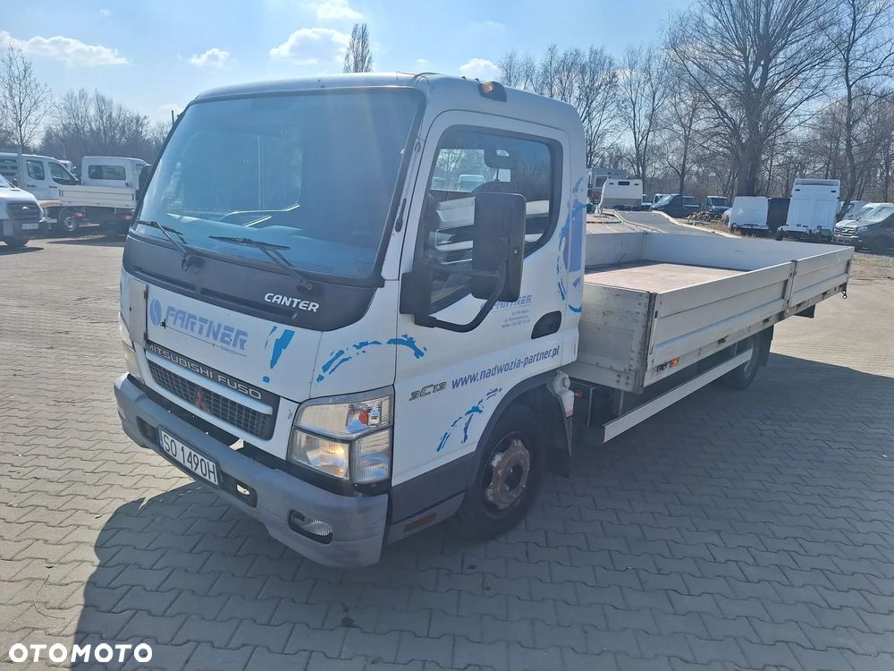 Mitsubishi Canter - 1