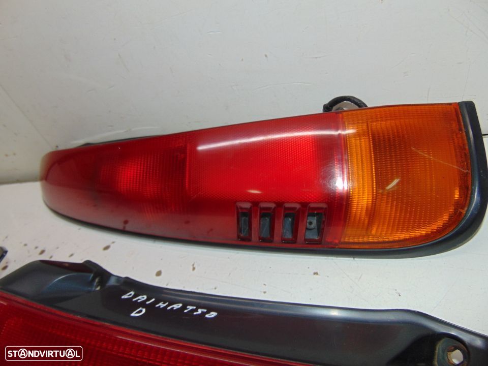 Dayhtsu terios  farolins - 2