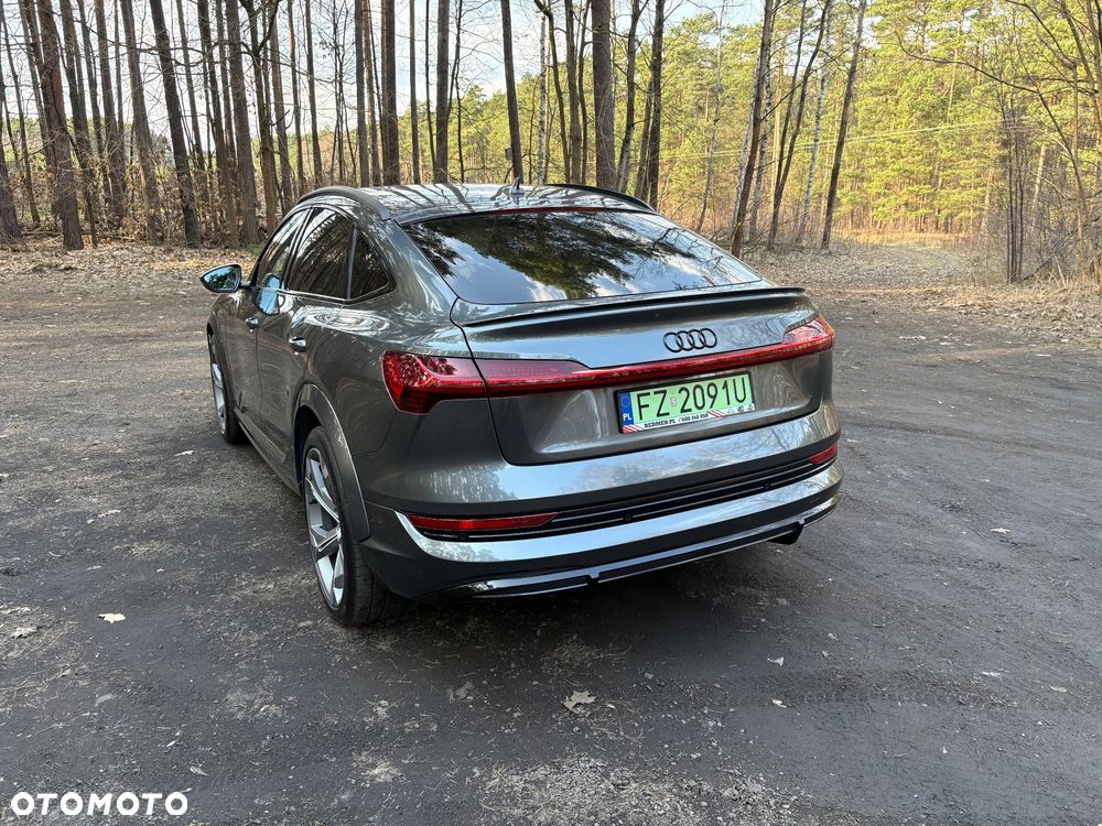 Audi e-tron - 6