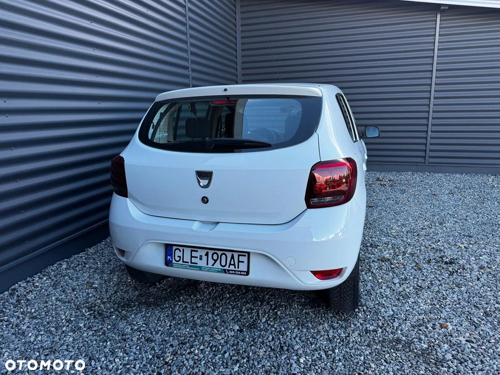 Dacia Sandero 1.2 16V Access EU6 - 10