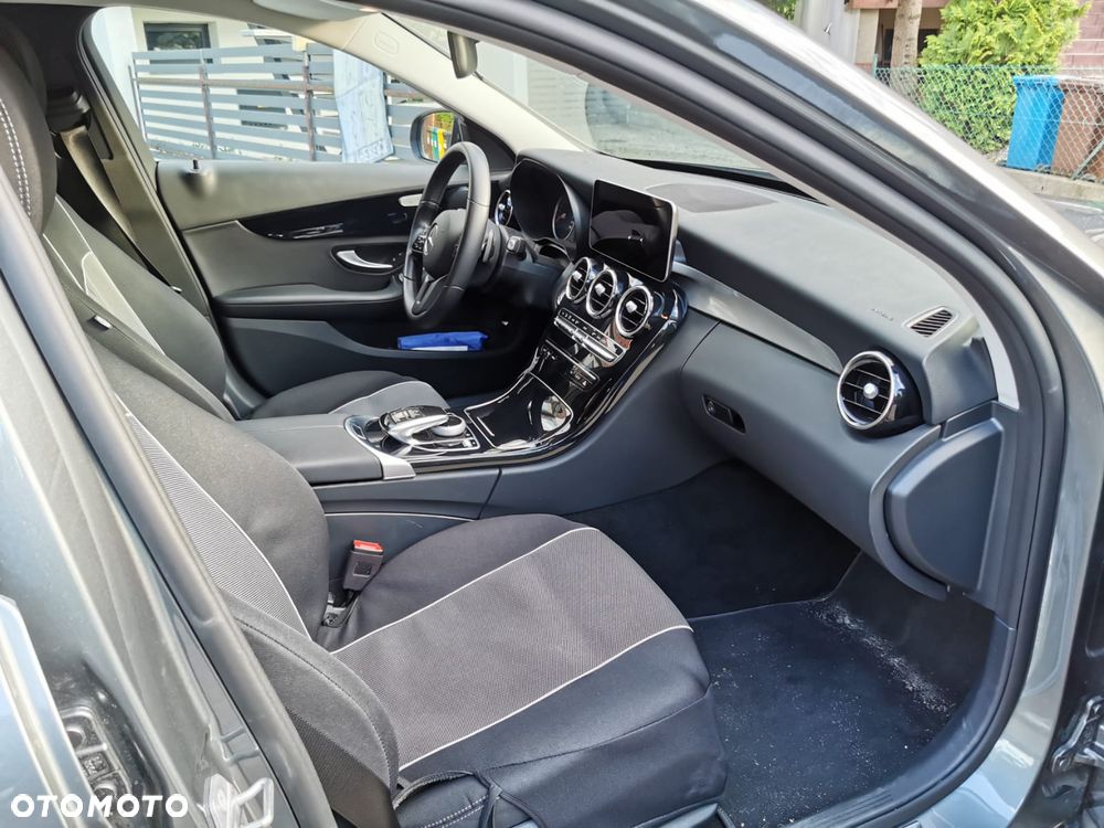 Mercedes-Benz Klasa C 200 d 9G-TRONIC Avantgarde - 11