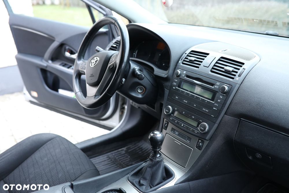 Toyota Avensis 2.0 D-4D - 6