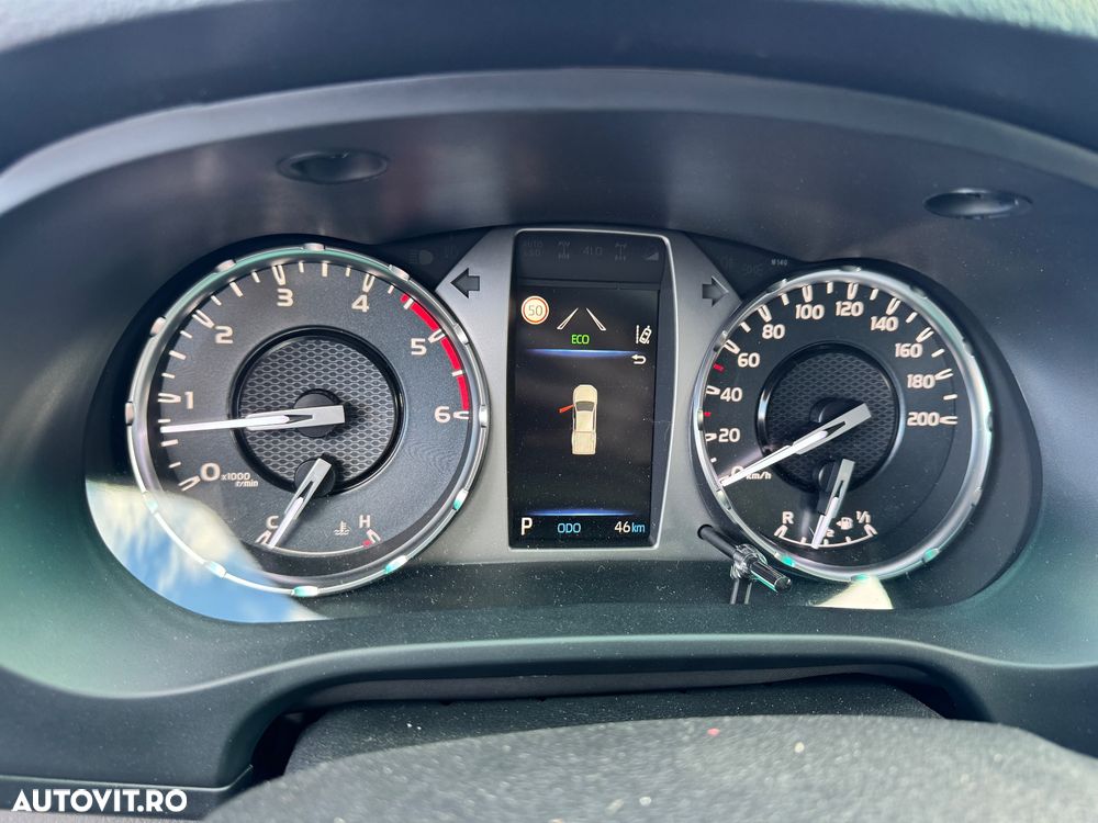 Toyota Hilux 2.8D 204CP 4x4 Double Cab AT MHEV Executive - 20