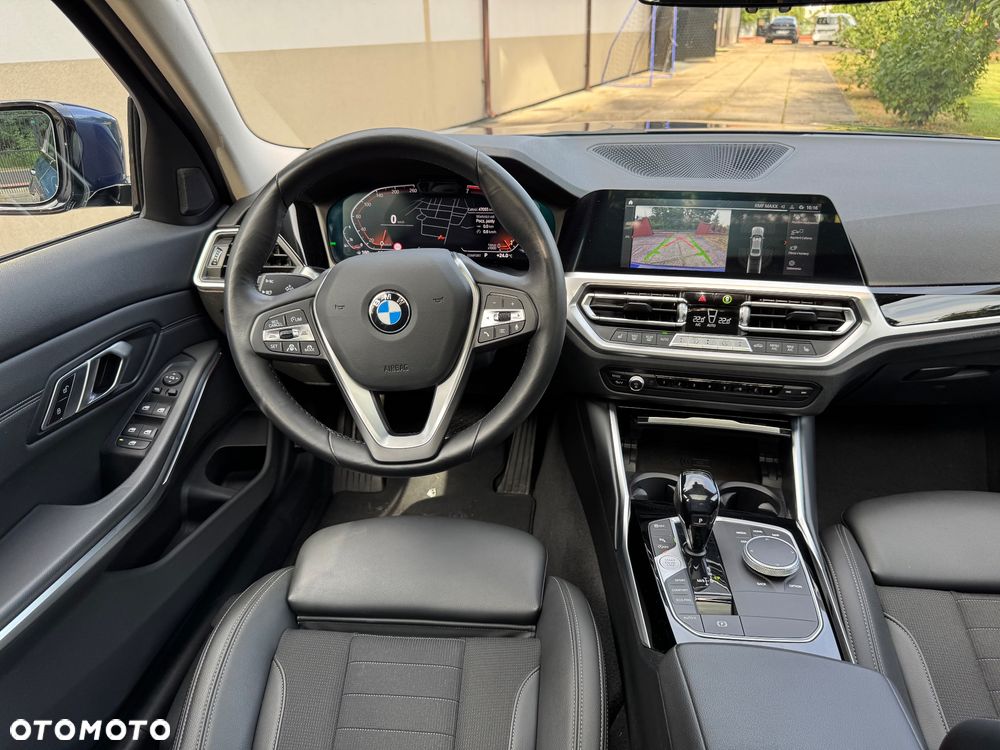 BMW Seria 3 318i Sport Line sport - 29