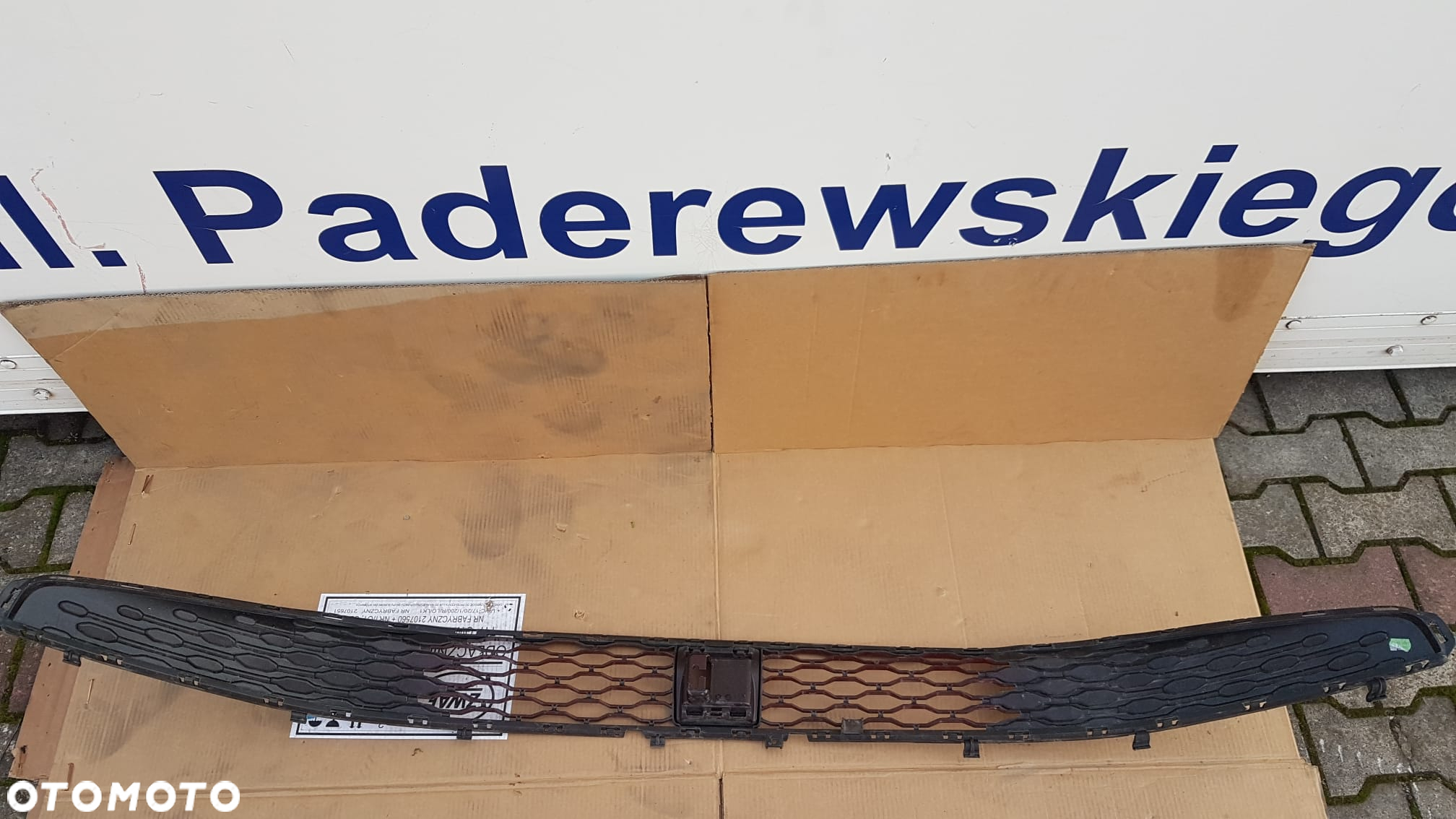 Volkswagen Multivan T7 kratka zaślepka - 2